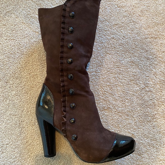 Restricted Brown Suede Button Detail Boots Size 8 - Picture 4 of 11